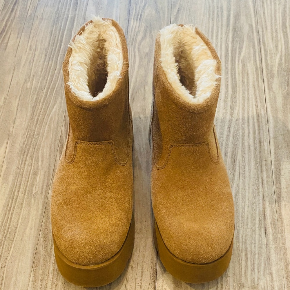 *NEW* Plush Winter Platform Boots 👢